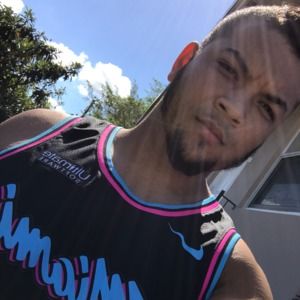 Meet your Posher, Sebastian